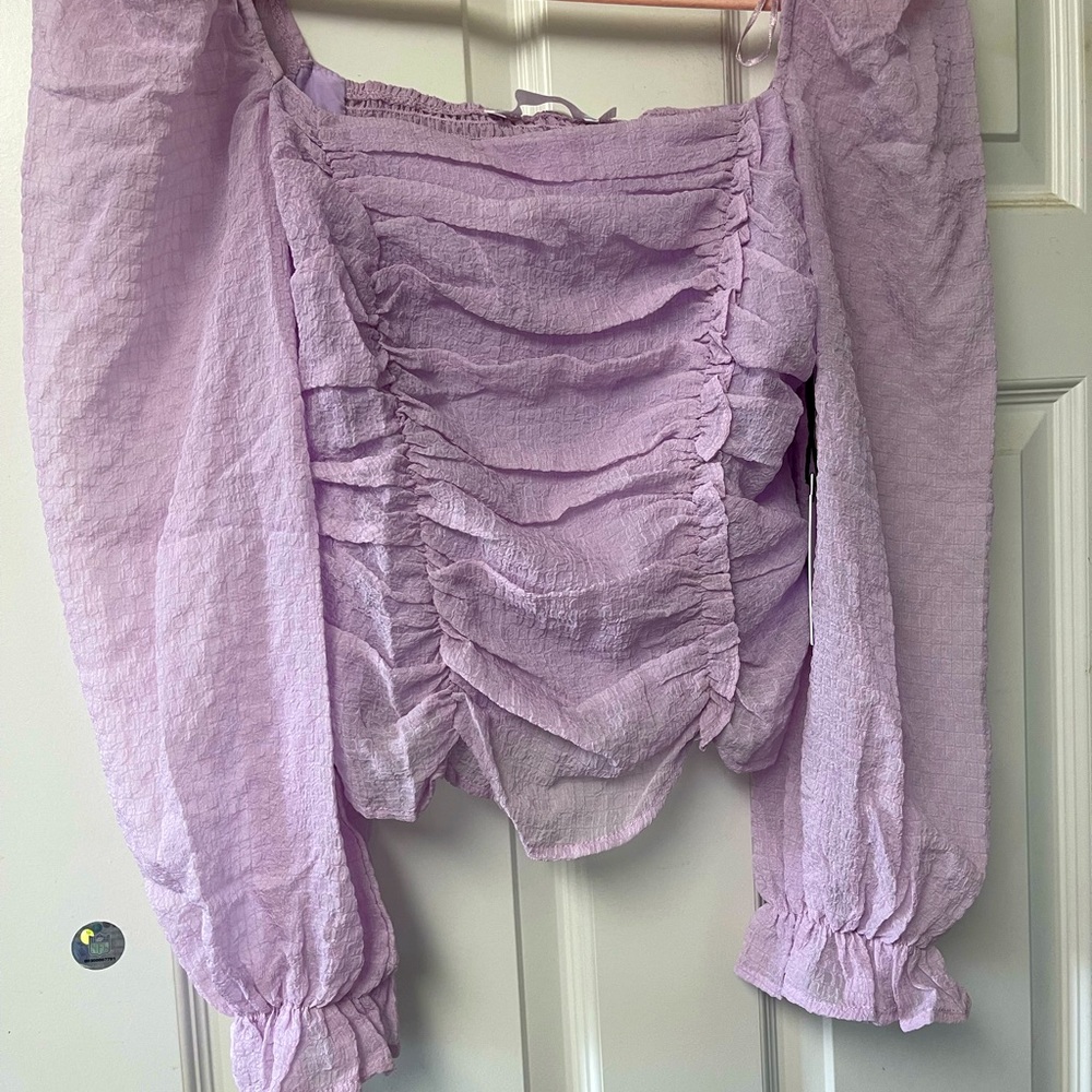Pale lavender gauze top. ASTR. Very cute. New; never worn. Medium.